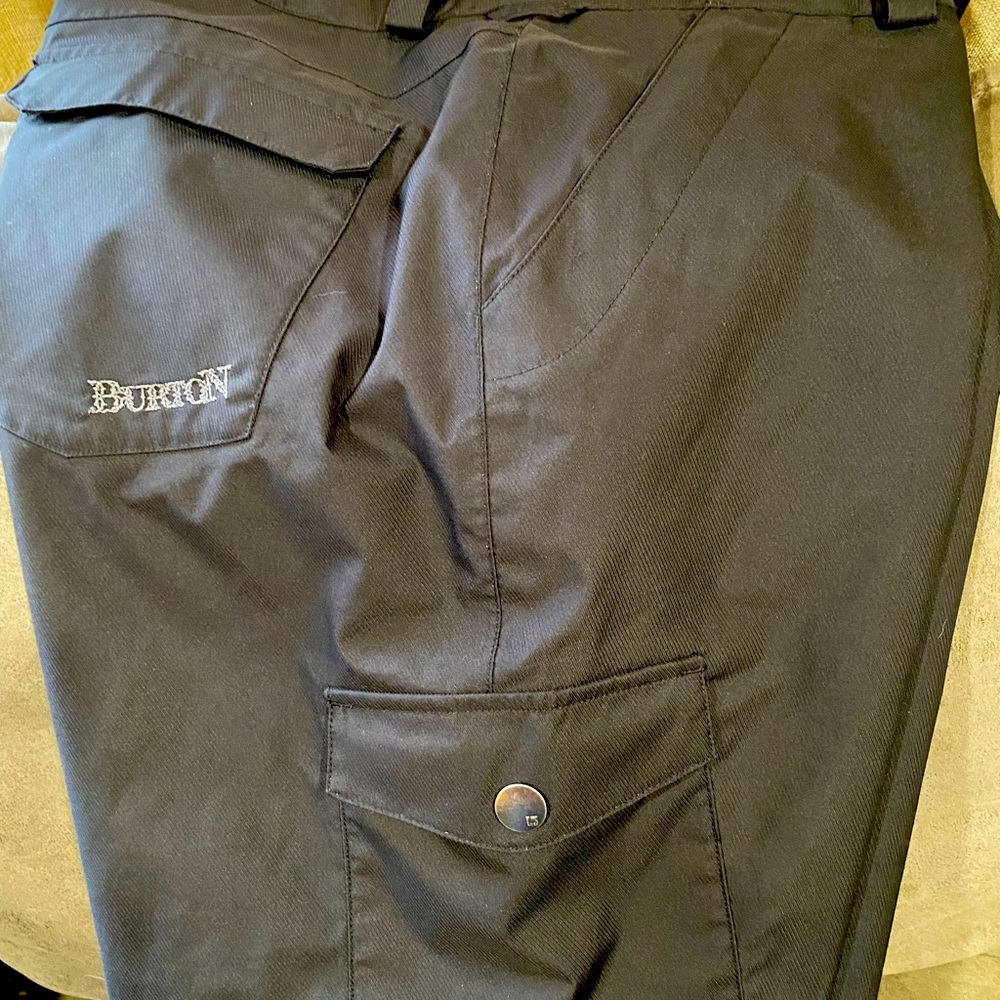 Burton Cool Flavors Dryride Snowboard Pants. Photos look charcoal. Item is black